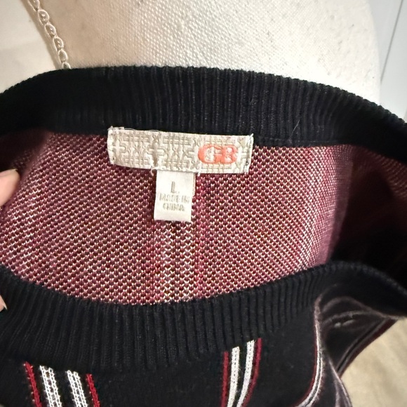 Gianni Bini Women’s Black, white and red virtically Striped Sweater. Size Large. - Picture 3 of 7